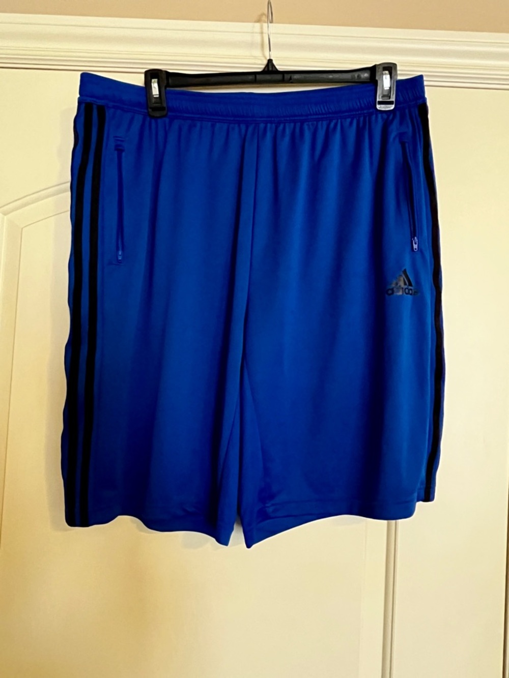 Adidas Men’s Royal Blue Athletic Shorts with Black Stripes. Pockets zip. 2XL